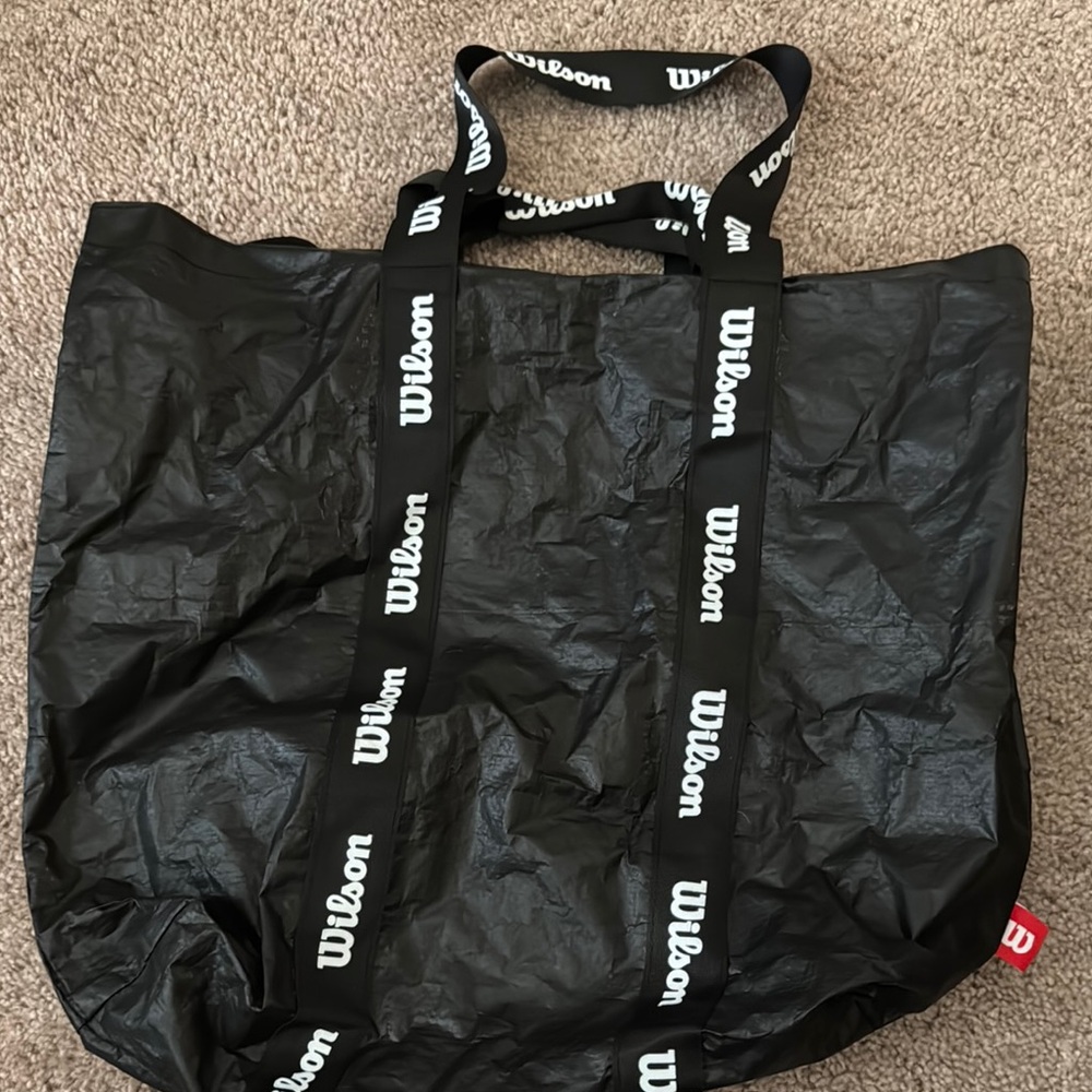 💜 3 for $10 Wilson Black Nylon Tote Bag